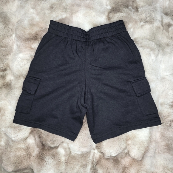 Nike Short Sleeve T-Shirt & Cargo Shorts 2 Piece Set White/Black Size 6 Boys NWT - Picture 6 of 8